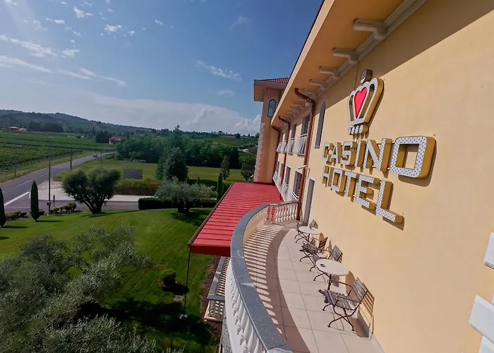 Venko 3* דוברובו